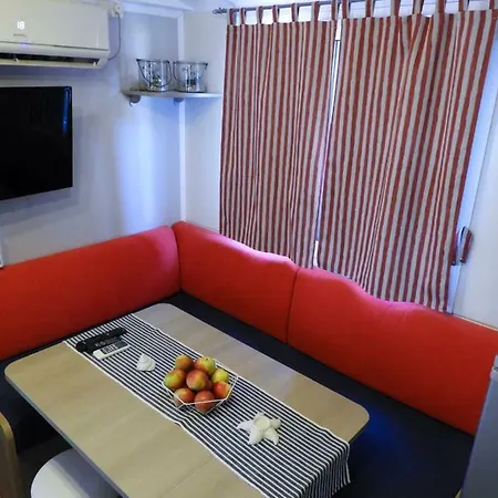 Üdülőpark Mobile Homes Soline Seaside Biograd na Moru