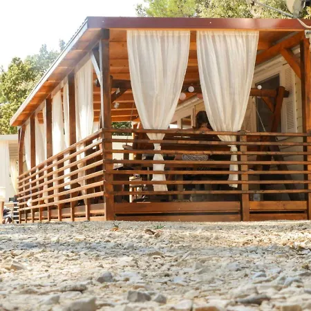 Mobile Homes Soline Seaside Tatil parkı Biograd Na Moru